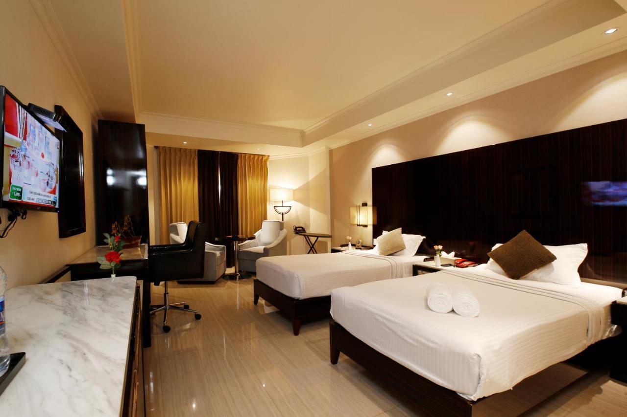 Hotel Park Residency Nilambūr Buitenkant foto