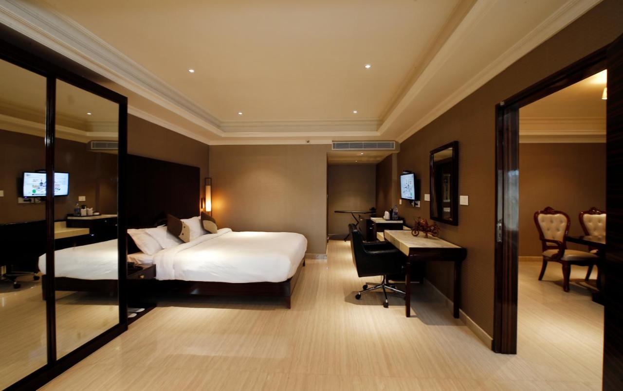 Hotel Park Residency Nilambūr Buitenkant foto