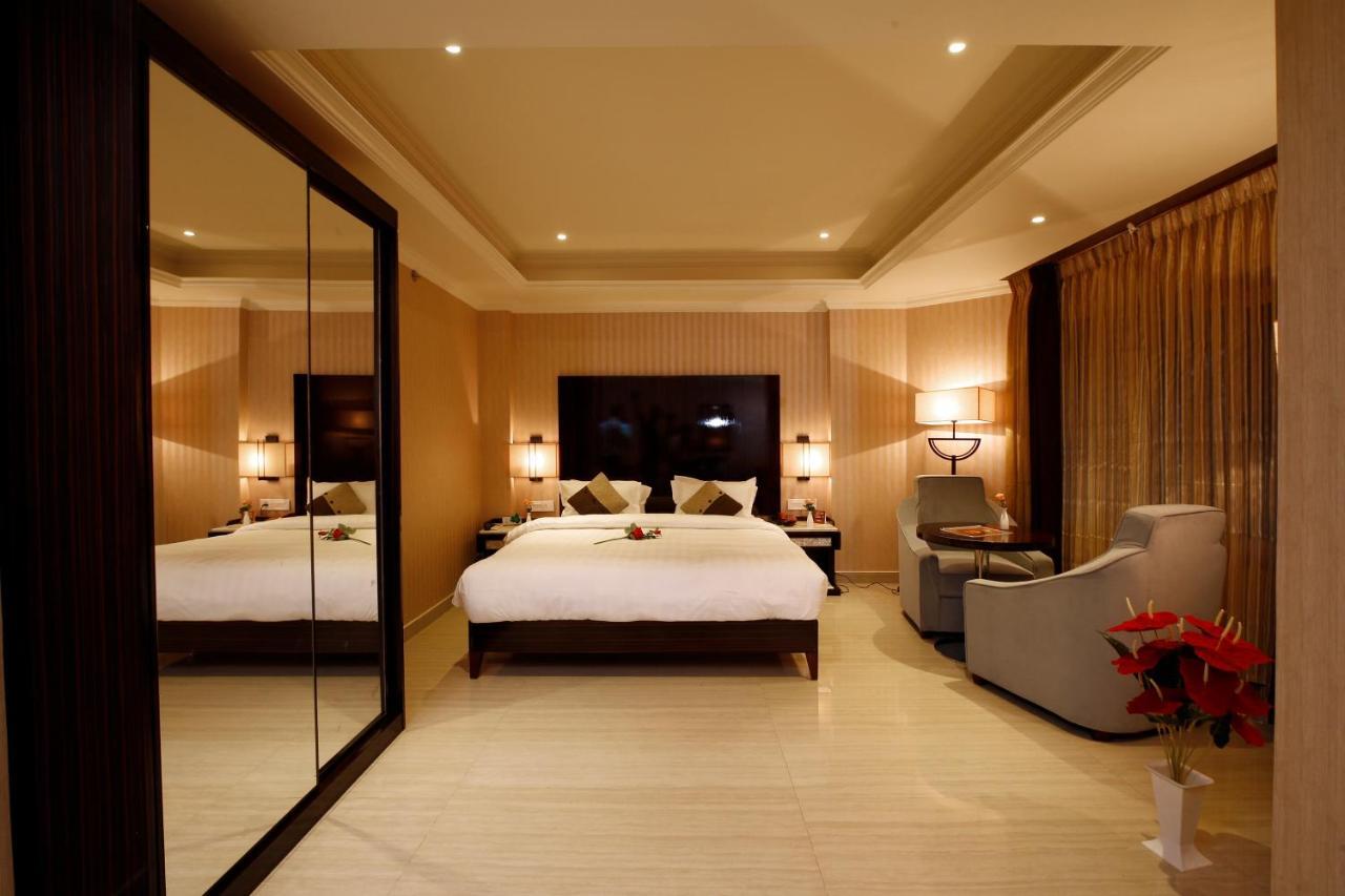 Hotel Park Residency Nilambūr Buitenkant foto