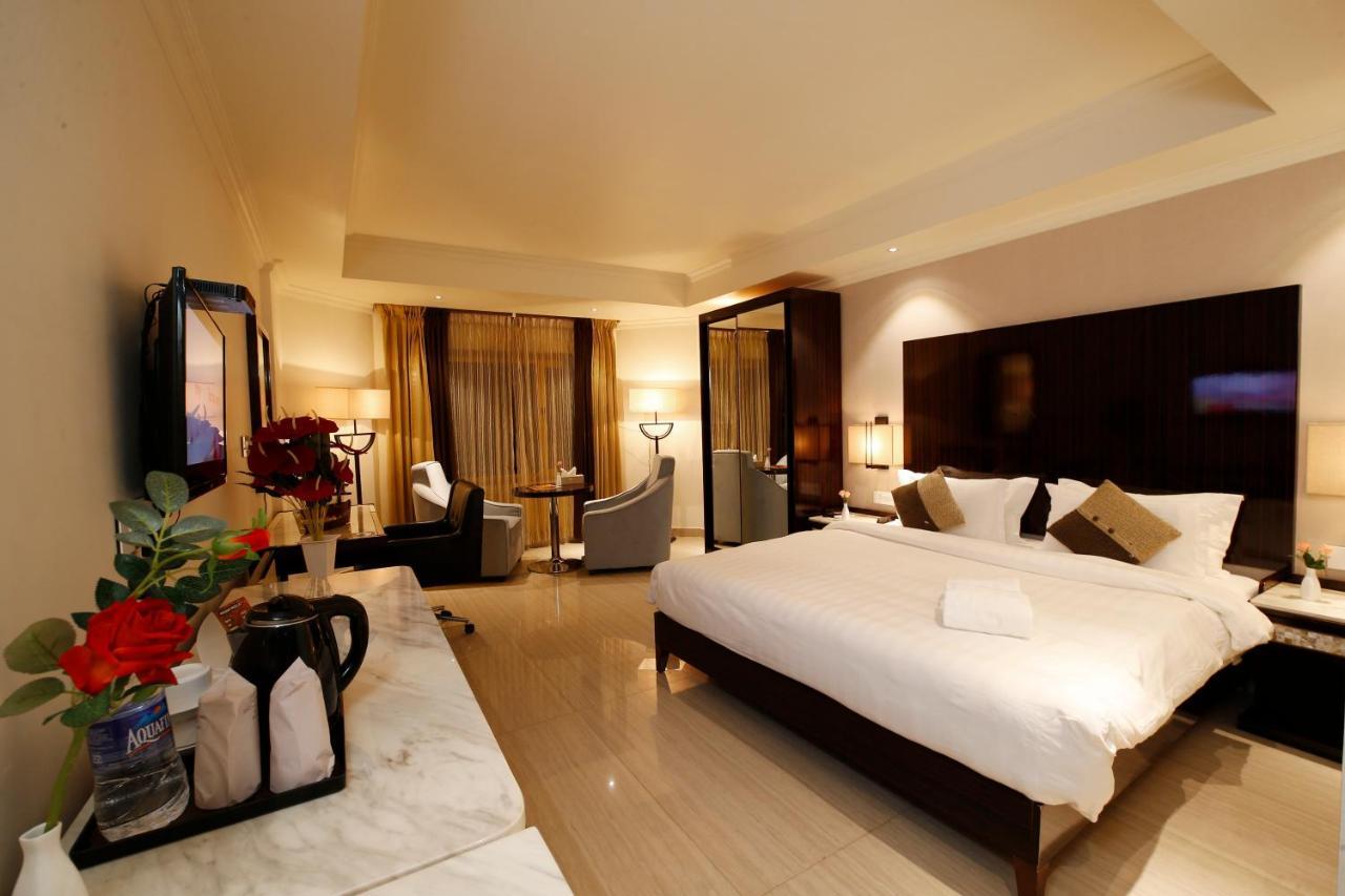 Hotel Park Residency Nilambūr Buitenkant foto