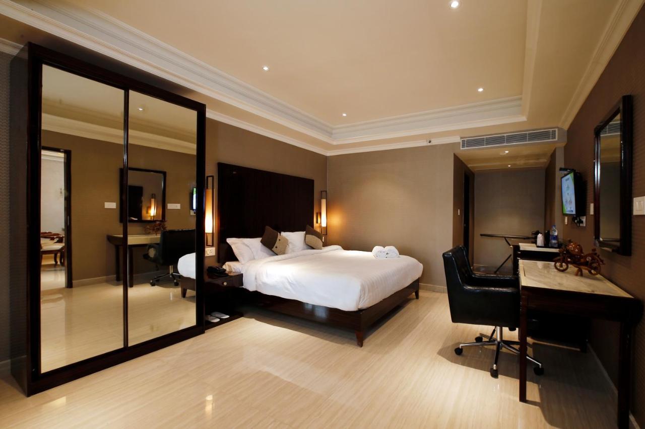 Hotel Park Residency Nilambūr Buitenkant foto