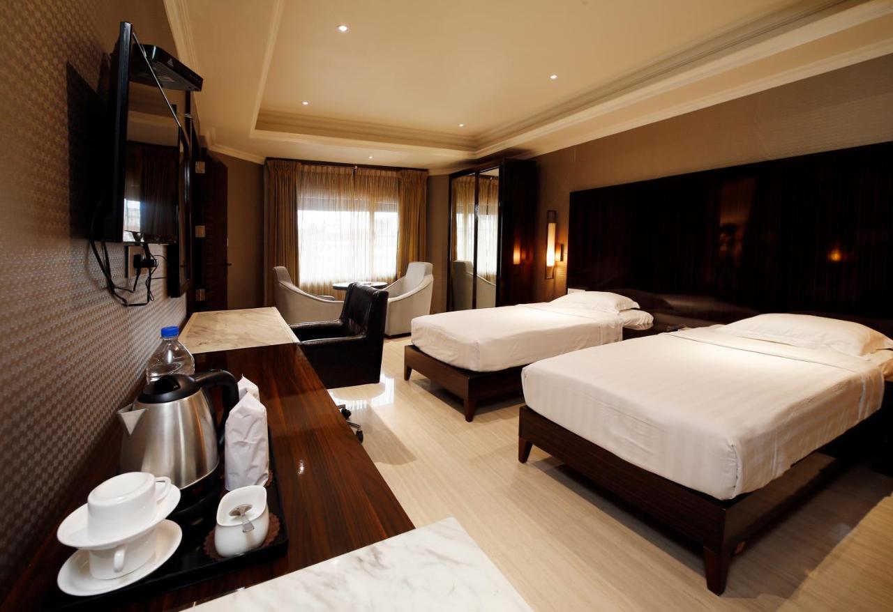 Hotel Park Residency Nilambūr Buitenkant foto