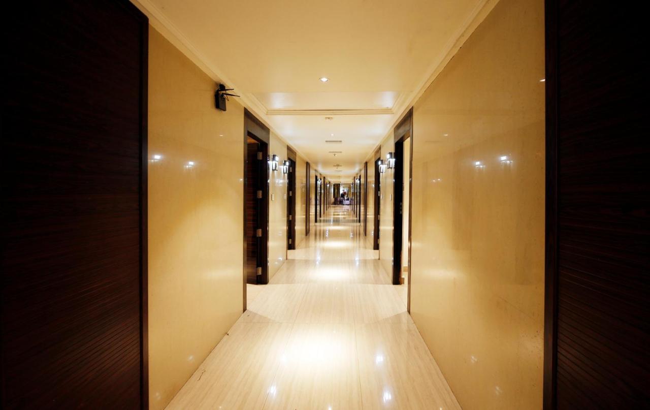 Hotel Park Residency Nilambūr Buitenkant foto