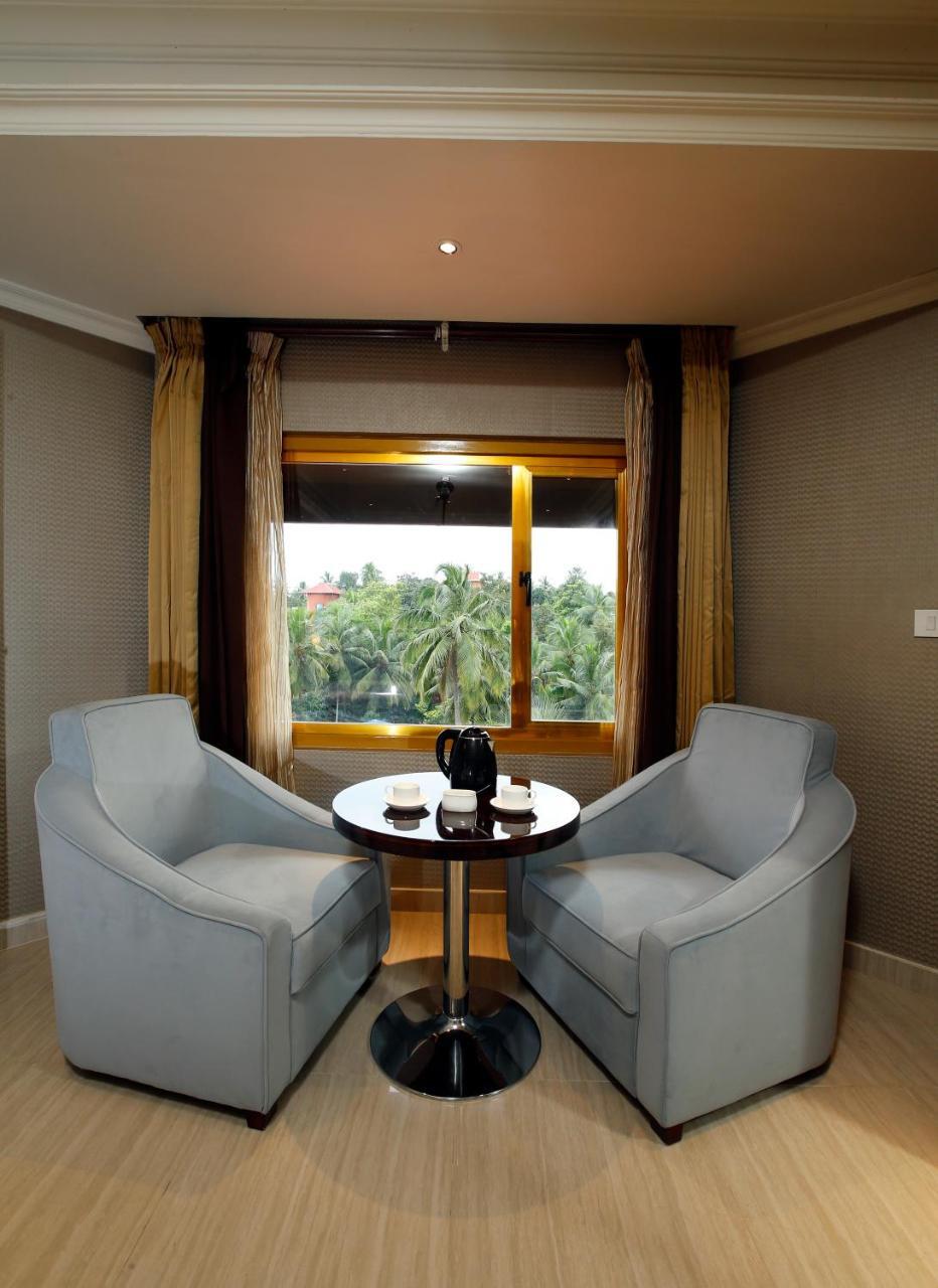 Hotel Park Residency Nilambūr Buitenkant foto