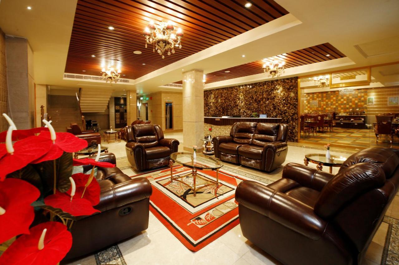 Hotel Park Residency Nilambūr Buitenkant foto